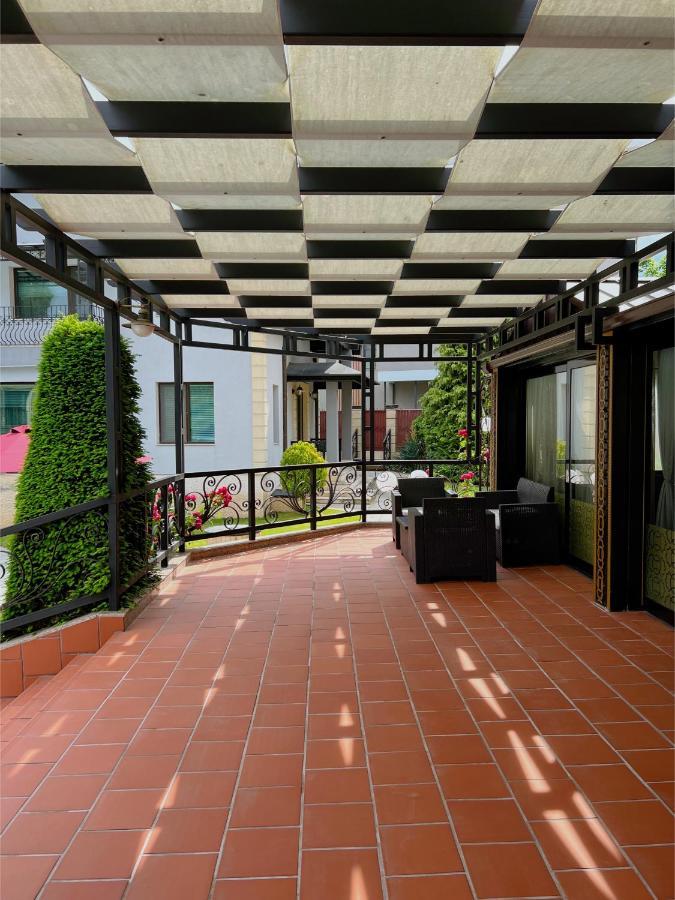 Family Hotel Paradise 圣君士坦丁和海伦那 外观 照片